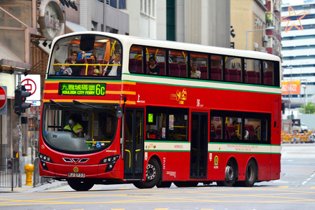 RJ2733 @ 6C 由 海星 於 大南西街右轉青山道梯門(九龍廣場梯門)拍攝