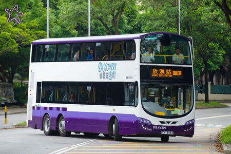 TN8184 @ DB03R 由 海星 於 廣場徑右轉愉景灣道梯(碼頭上斜出站梯)拍攝