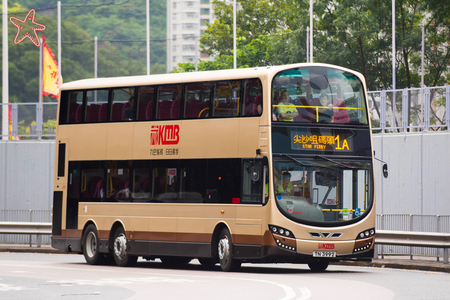 TN3992 @ 1A 由 海星 於 曉光街面向何明華中學梯(何明華中學梯)拍攝