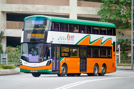 WN2615 @ 795X 由 海星 於 唐明苑迴旋處寶順路出口門(唐明迴旋處寶順路門)拍攝