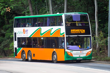 TW8025 @ 792M 由 海星 於 清水灣道燈柱 N8537 梯(清水灣道S彎梯)拍攝