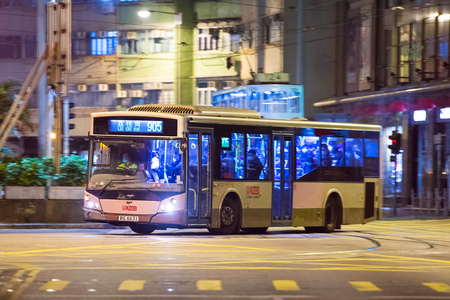 RG6831 @ 905 由 海星 於 德輔道西右轉山道逆行門(山道門)拍攝