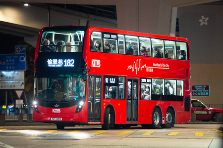 YK1370 @ 182 由 海星 於 摩利臣山道左轉堅拿道門(堅拿道油站門)拍攝