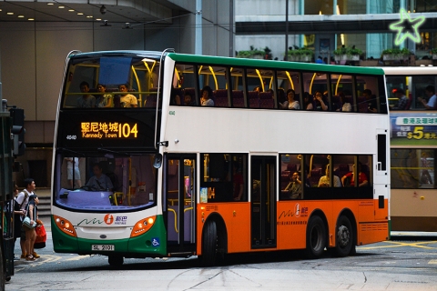 SL2101 @ 104 由 海星 於 德輔道中左轉域多利皇后街門(域多利皇后街門)拍攝