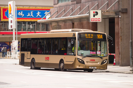 SF566 @ 904 由 海星 於 旺角道東行面向豪華廣場梯(豪華戲院梯)拍攝