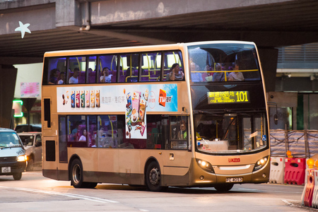 PC4053 @ 101 由 海星 於 太子道西東行面向寧興樓梯(世運寧興樓梯)拍攝