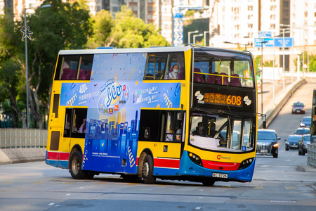 RC9726 @ 608 由 海星 於 宏照道南行右轉啓祥道西行梯(大昌行梯)拍攝