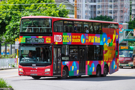 YB9089 @ 960 由 海星 於 鳴琴路右轉田景路門(海麗花園門)拍攝