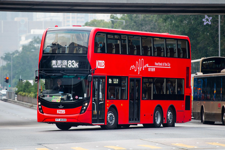 YT4688 @ 83K 由 海星 於 小瀝源路右轉插桅杆街(逆行)門(歷奇單車場(逆行)門)拍攝