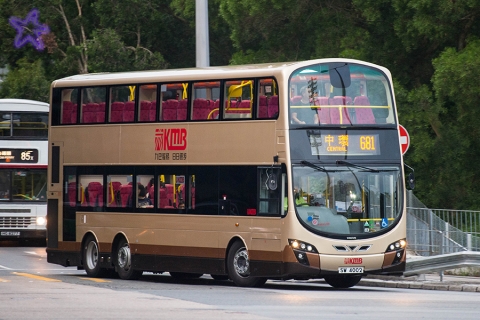 SW4002 @ 681 由 海星 於 西沙路左轉恆康街梯(聖芳濟堂梯)拍攝