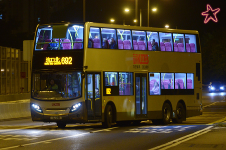 SJ251 @ 692 由 海星 於 靈康路左轉寶順路門(靈實門)拍攝