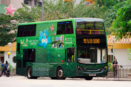 RV2511 @ 106 由 海星 於 東頭村道左轉黃大仙巴士總站梯(入黃大仙巴士總站梯)拍攝