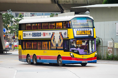 XS7853 @ 78X 由 海星 於 宏照道面向麗晶花園8座分站入站梯(麗晶花園8座入站梯)拍攝