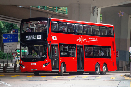 WZ5474 @ 101 由 海星 於 摩利臣山道左轉堅拿道門(堅拿道油站門)拍攝