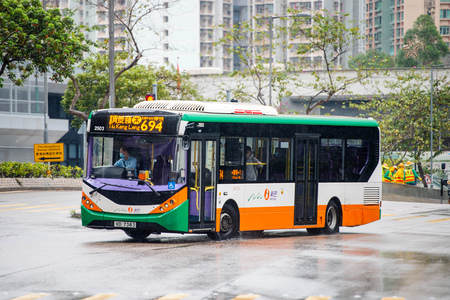 VD7383 @ 694 由 海星 於 翠嶺路右轉景嶺路面向知專設計學院門(調景嶺站門)拍攝