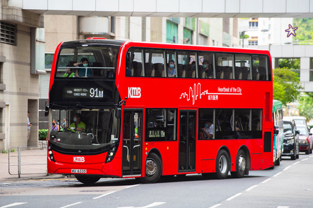 WU6335 @ 91M 由 海星 於 培成路右轉入坑口地鐵站門(坑口地鐵站門)拍攝