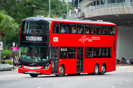 YW3407 @ 960 由 海星 於 皇后大道中面向遮打花園門(立法會門)拍攝