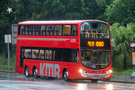 UX3968 @ 680 由 海星 於 恆德街面向富安花園分站梯(富安花園分站梯)拍攝