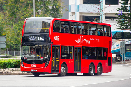 XV8637 @ 296A 由 海星 於 唐明苑迴旋處面向尚廉樓門(唐明迴旋處尚廉樓門)拍攝