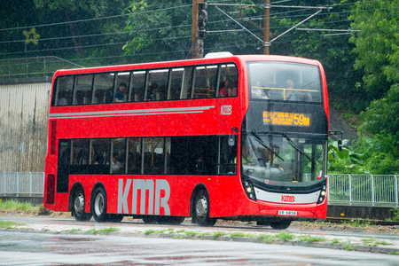 VR6858 @ 59M 由 海星 於 龍門路與屯青里交界北行梯(新屯門中心樓梯梯)拍攝