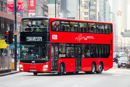 YB9570 @ 271 由 海星 於 窩打老道左轉彌敦道門(寶寧大廈門)拍攝