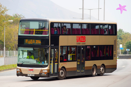 TP1095 @ 251A 由 海星 於 東匯路右轉錦上路西鐵站門(錦上路西鐵站門)拍攝