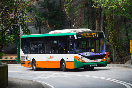 VD8011 @ 971 由 海星 於 域多利道南行面向上碧瑤灣巴士站梯(上碧瑤灣南行梯)拍攝