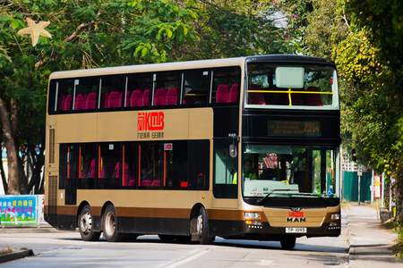 TP1095 @ 251A 由 海星 於 八鄉路右轉錦上路梯(八鄉路梯)拍攝